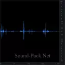 Человек ест персик