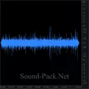 Дождь легкий, дождь по траве со струйкой из водосточной трубы